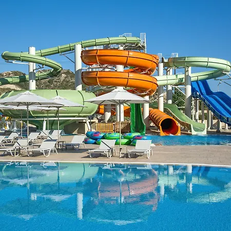 Amada Colossos Luxury 4*